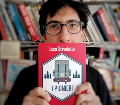 Luca Scivoletto con il libro